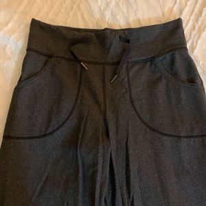Lululemon relaxed Grey size 4 pants